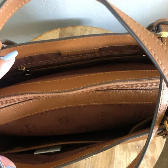 Tory Burch Emerson Small Buckle Tote - Picture 4 of 6